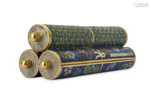 A CHINESE CLOISONNE ENAMEL 'SCROLLS' BOX AND COVER