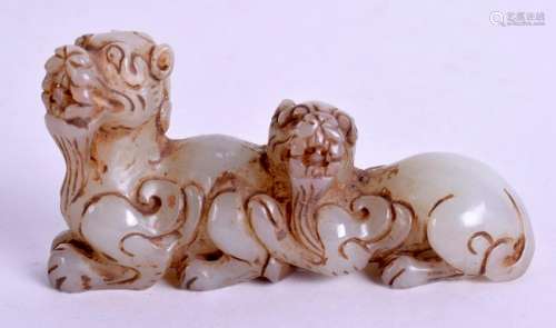 A CHINESE JADE FIGURE OF BEASTS. 7.5 cm wide.
