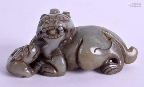 A CHINESE JADE BEAST. 8.5 cm wide.