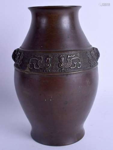 A 19TH CENTURY JAPANESE MEIJI PERIOD BRONZE VASE. 20.5