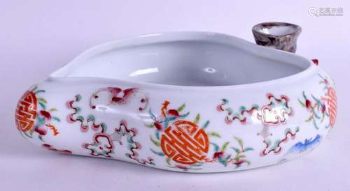 A LARGE CHINESE PORCELAIN BRUSH WASHER. 21 cm x 18 cm.