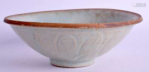 A CHINESE SUNG STYLE BOWL. 16 cm wide.