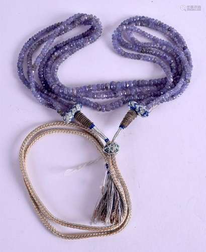 A KASHMIRI BLUE AGATE NECKLACE.