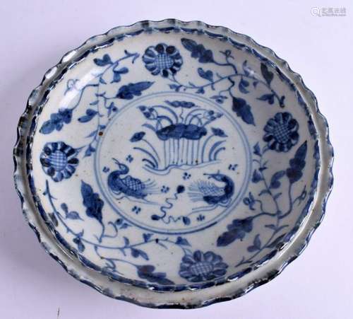 A CHINESE BLUE AND WHITE BARBED DISH. 21 cm wide.