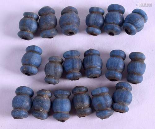 VARIOUS AGATE TOGGLES. (qty)