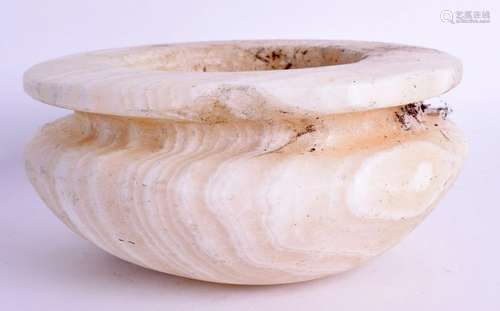 AN EGYPTIAN CENTRAL ASIAN ALABASTER JARLET. 14 cm wide.