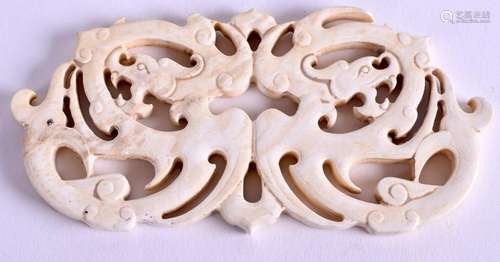 A CHINESE HARDSTONE PHOENIX BIRD PLAQUE. 9 cm x 5 cm.