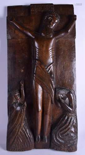 AN UNUSUAL 18TH CENTURY EUROPEAN CARVED WOOD PANEL OF