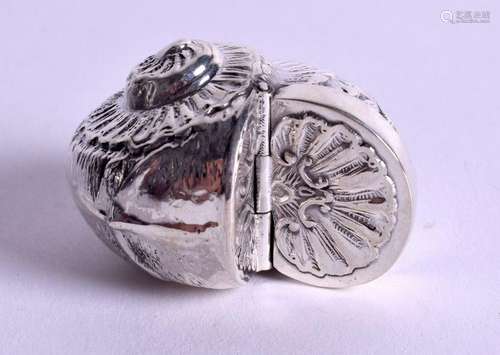 A SILVER SHELL VESTA CASE. 2.5 cm wide.