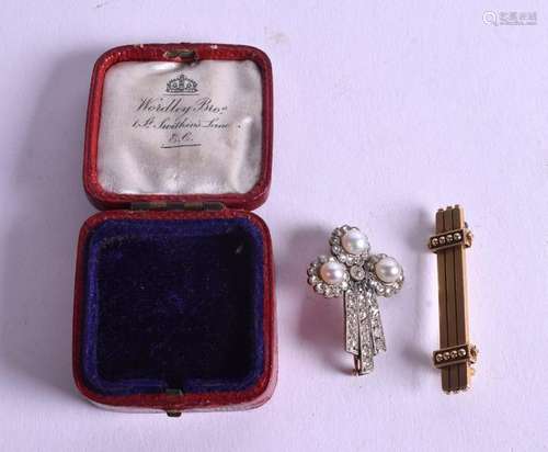 AN ANTIQUE 18CT GOLD BROOCH together with an early