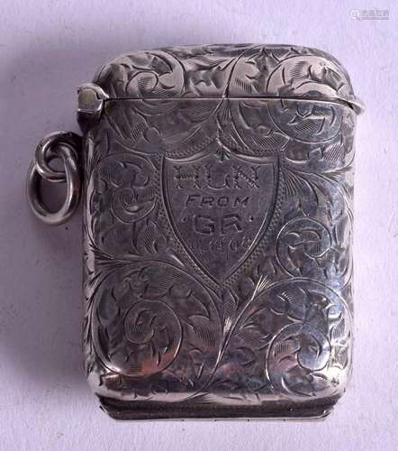 AN ANTIQUE SILVER VESTA CASE.