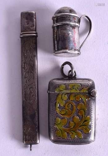 A SILVER VESTA CASE together with a pepper pot etc. (3)