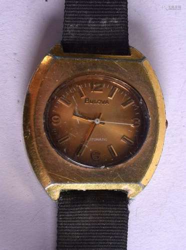 A BULOVA AUTOMATIC WRISTWATCH. 3.5 cm wide.