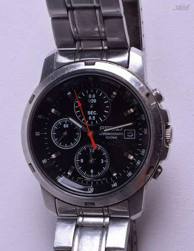 A SEIKO BLACK DIAL WRISTWATCH. 3.5 cm wide.