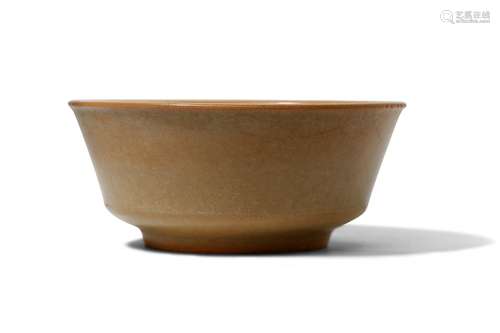 A CHIENSE LONGQUAN BOWL.