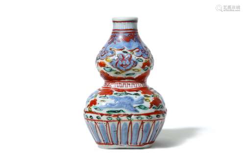 A CHINESE DOUBLE GOURD VASE.