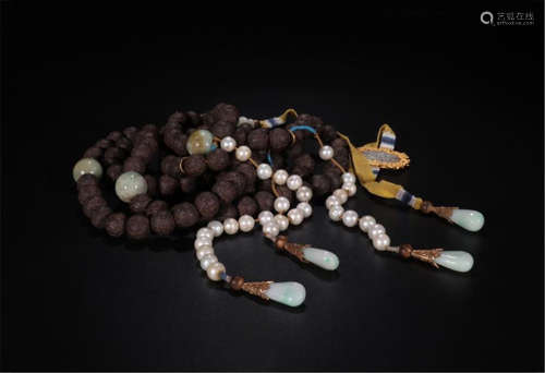 CHINESE AGALWOOD BEAD CHAOZHU COURT NECKLACE