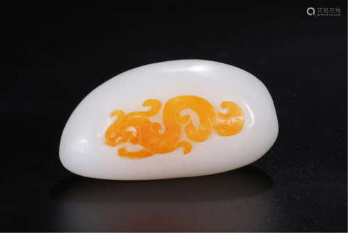 CHINESE WHITE JADE DRAGON HAND ITEM