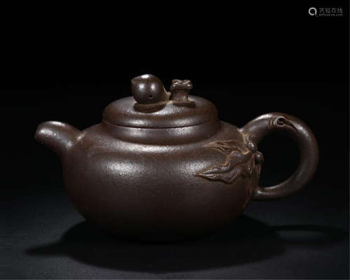 CHINESE YIXING ZISHA CLAY TEA POT