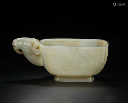 CHINESE CELADON JADE RAM HEAD HANDLE SQUARE CUP