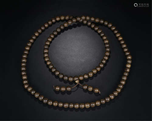 CHINESE AGALWOOD BEAD NECKLACE