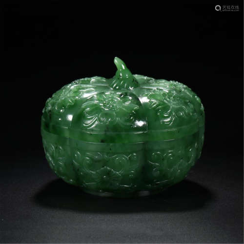 CHINESE SPINACH JADE LIDDED MELON SHAPED BOX