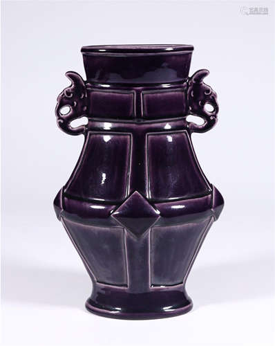 CHINESE PORCELAAIN PURPLE GLAZE DAMOND SHAPED VASE