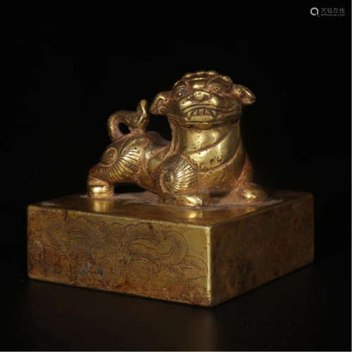 CHINESE GILT BRONZE BEAST SEAL