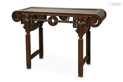 A CHINESE HONGMU ALTAR TABLE.