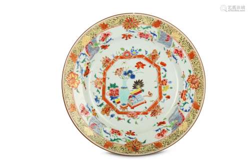 A CHINESE FAMILLE ROSE 'PRECIOUS OBJECTS' DISH.