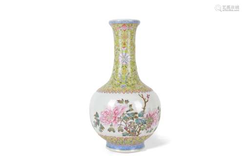 A CHINESE FAMILLE ROSE 'PEONIES' VASE.