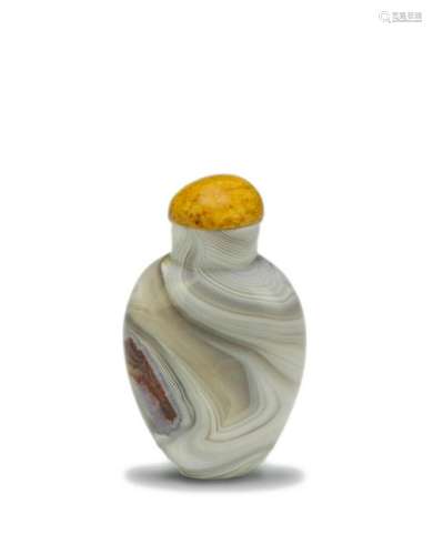 Chinese Banded Agate Snuff Bottle, 19th Century