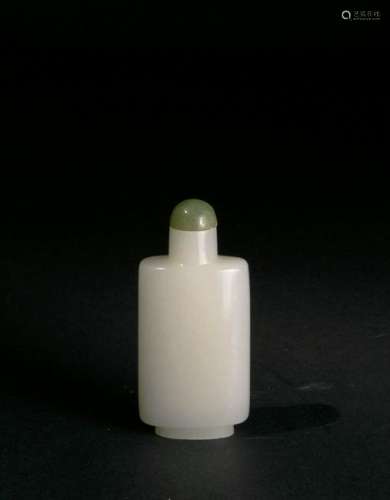 Chinese White Jade Snuff Bottle, 18-19th Century