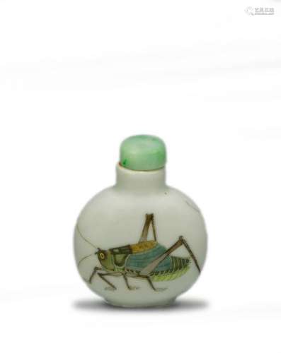 Chinese Imperial Daoguang Snuff Bottle with Crickets