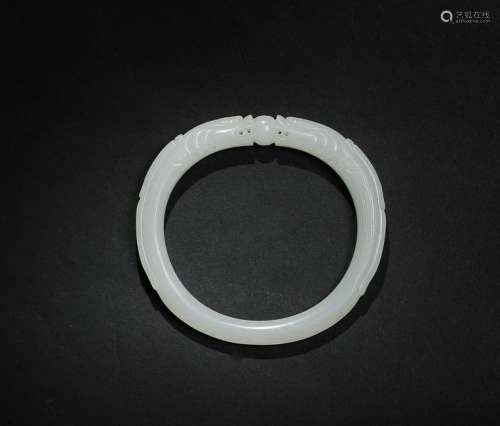 Chinese White Jade Carved Bangle, Ming Dynasty