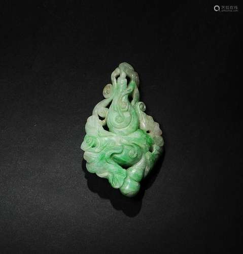 Chinese Jadeite Hulu Toggle, 19th Century