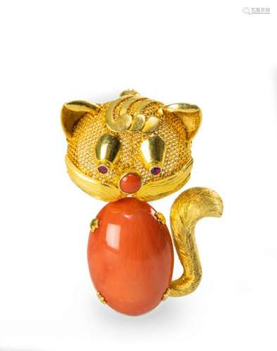 Chinese Coral Cat 14K Brooch
