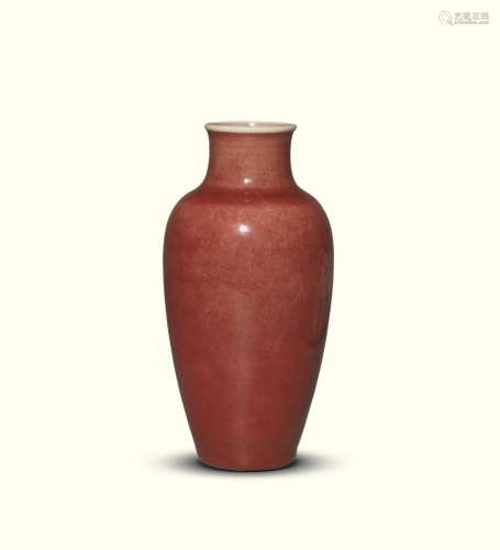 清中期 红釉观音瓶