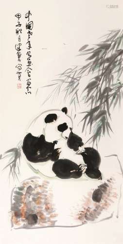陈佩秋（b.1922） 熊猫 立轴 设色纸本