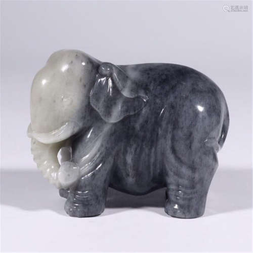 CHINESE WHITE AND INK JADE ELEPHANT TABLE ITEM