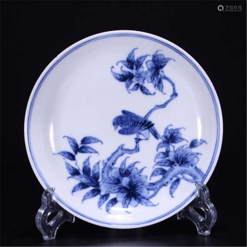 CHINESE PORCELAIN BLUE AND WHITE BIRD AND FLOWER PLATE