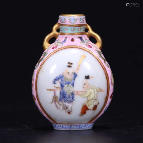 CHINESE PORCELAIN FAMILLE ROSE BOY PLAYING SNUFF BOTTLE