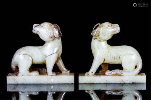 PAIR OF CHINESE WHITE JADE DOG PAPER WEIGHT