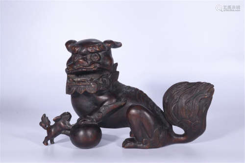CHINESE AGALWOOD LION TABLE ITEM