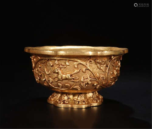 CHINESE GILT BRONZE FLOWER CUP