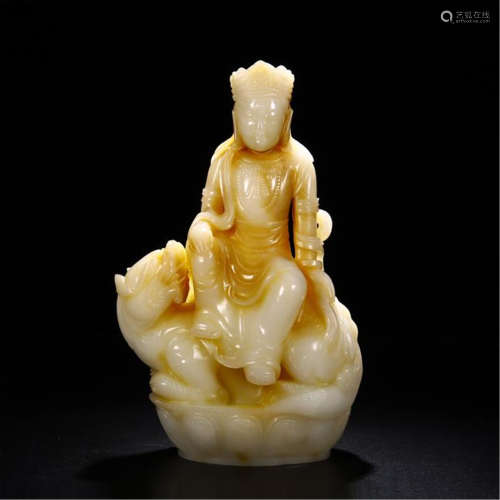 CHINESE ANCIENT JADE SEATED GUANYIN