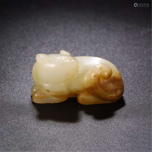 CHINESE WHITE JADE BEAST TABLE ITEM