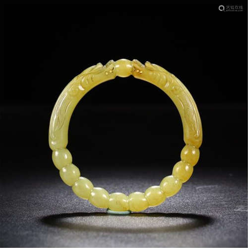 CHINESE YELLOW JADE BANGLE