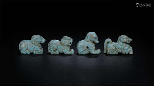 FOUR CHINESE TURQUOISE HORSE TABLE ITEMS