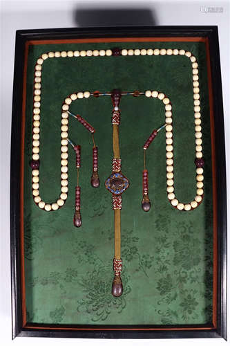 CHINESE BONE BEAD CHAOZHU COURT NECKLACE